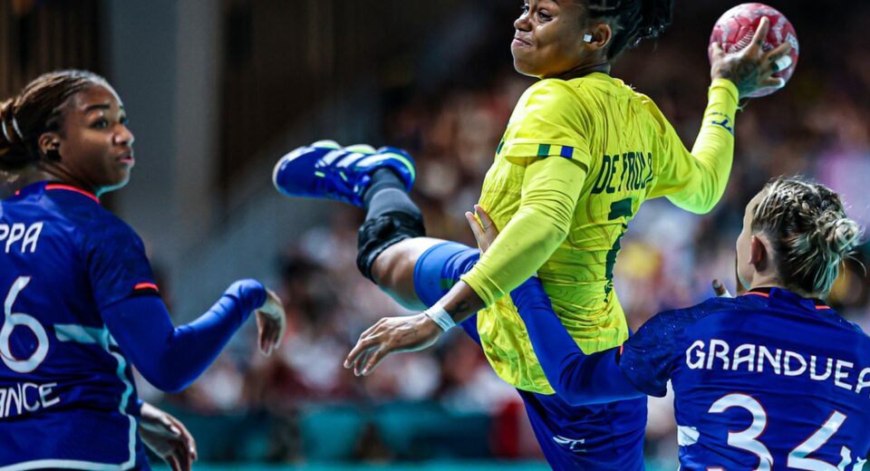 Bruna de Paula concorre ao prêmio de melhor atleta de handebol de 2025