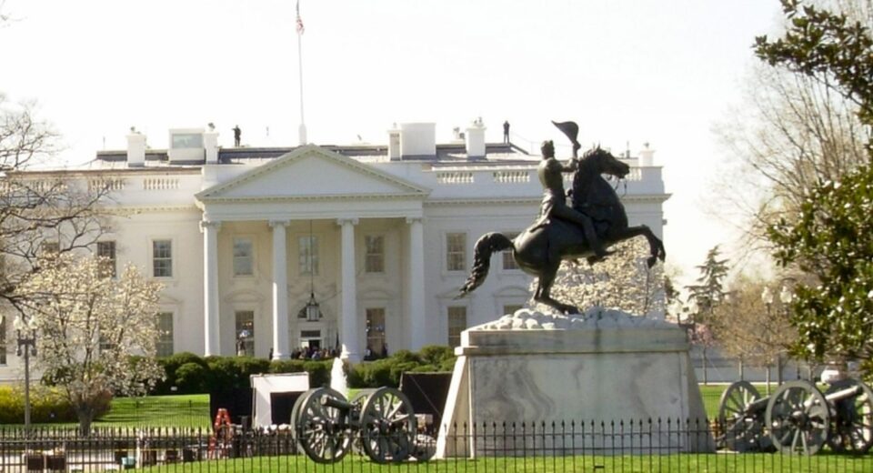 Trump e Petro vão se reunir na Casa Branca em fevereiro