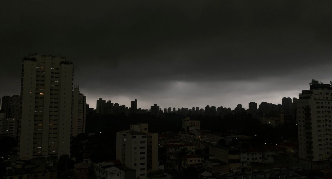 Inmet alerta para ocorrência de ciclone no Sudeste a partir de sexta