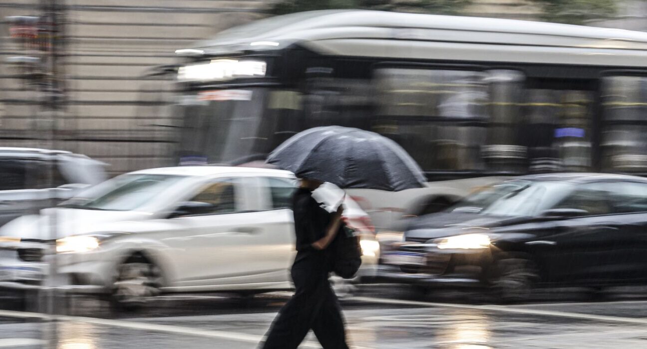 Chuvas no litoral paulista provocam interdição da Serra Mogi-Bertioga