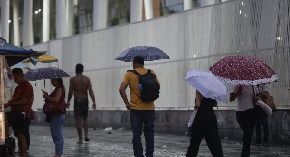 Inmet: maioria das regiões tem alerta de chuvas intensas nesta quarta
