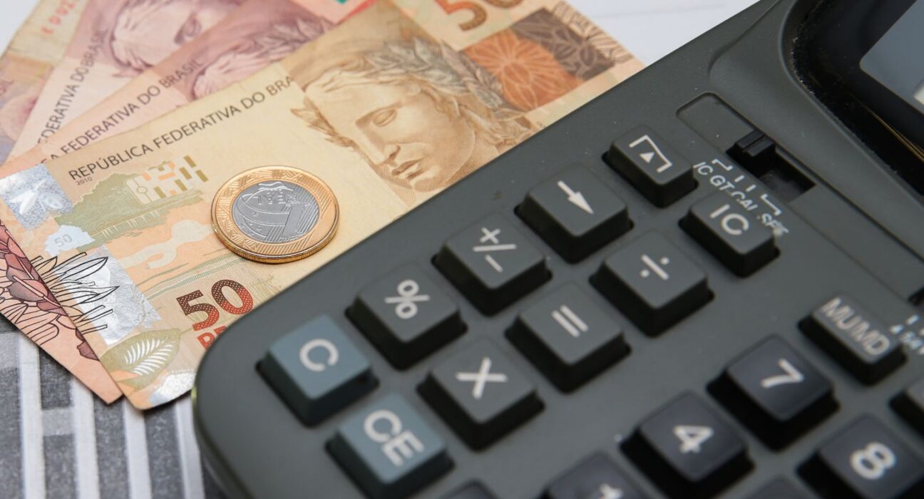 Contas públicas têm déficit de R$ 55,021 bilhões em 2025