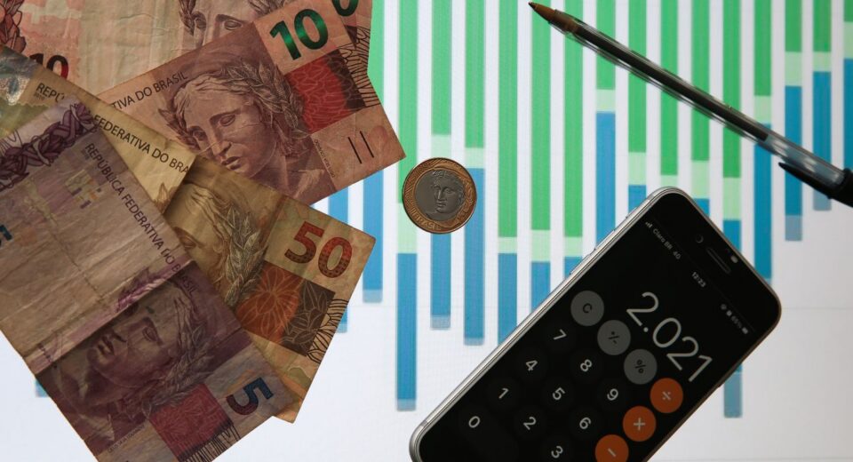 Exportações de serviços batem recorde e alcançam US$ 51,8 bi em 2025