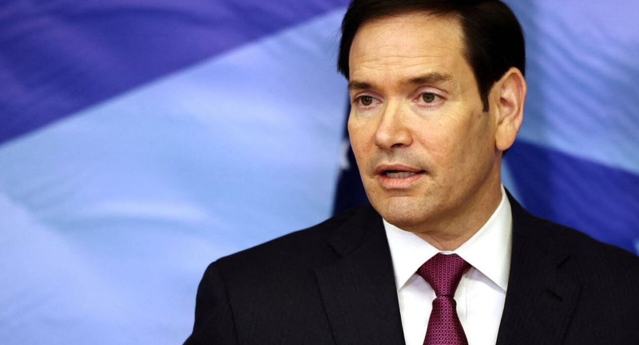 Sem provas, Rubio acusa Maduro de chefiar organização narcoterrorista