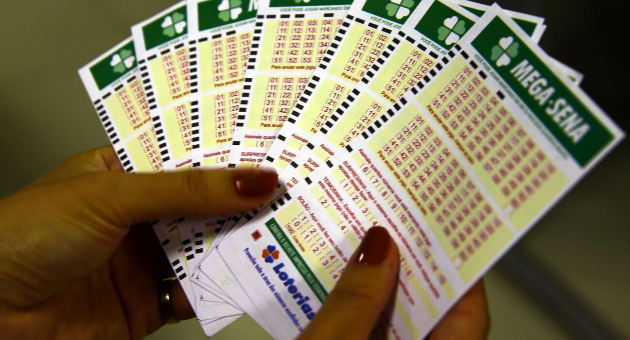 Mega-Sena acumula novamente e prêmio principal vai para R$ 63 milhões