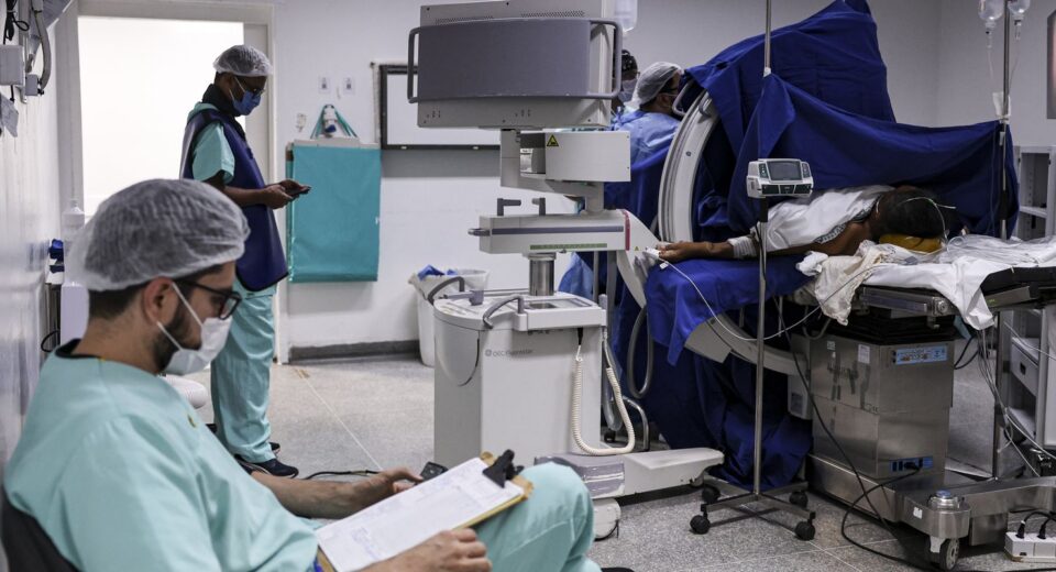 Ebserh abre inscrições para médicos com salários de até R$ 19,1 mil