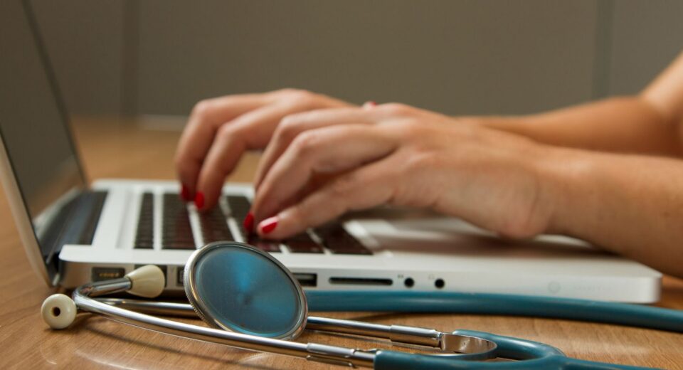 Enamed reforça importância de fiscalizar cursos, dizem especialistas