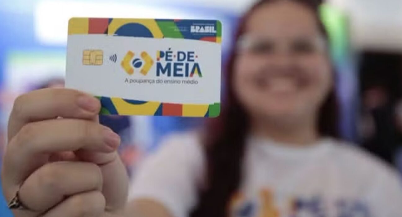 Beneficiários do Pé-de-Meia podem fazer aplicação no Tesouro Direto