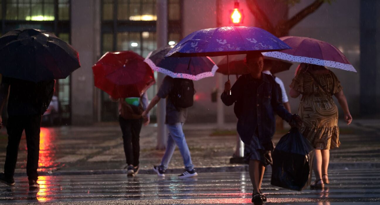 SP: chegada de frente fria amplia nível de alerta da Defesa Civil