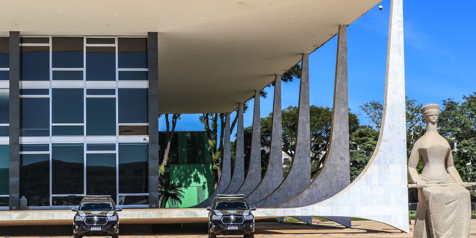 Moraes manda prender Filipe Martins, ex-assessor de Bolsonaro