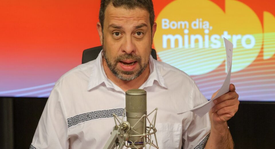 Fim da escala 6x1 deve aumentar produtividade, diz Boulos
