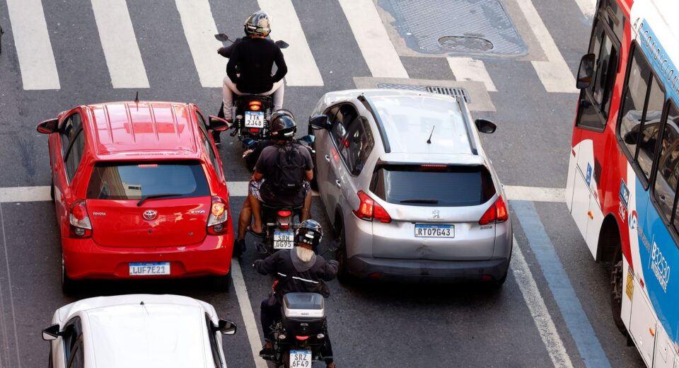 Regras para ciclomotores começam a valer nesta quinta; saiba mais