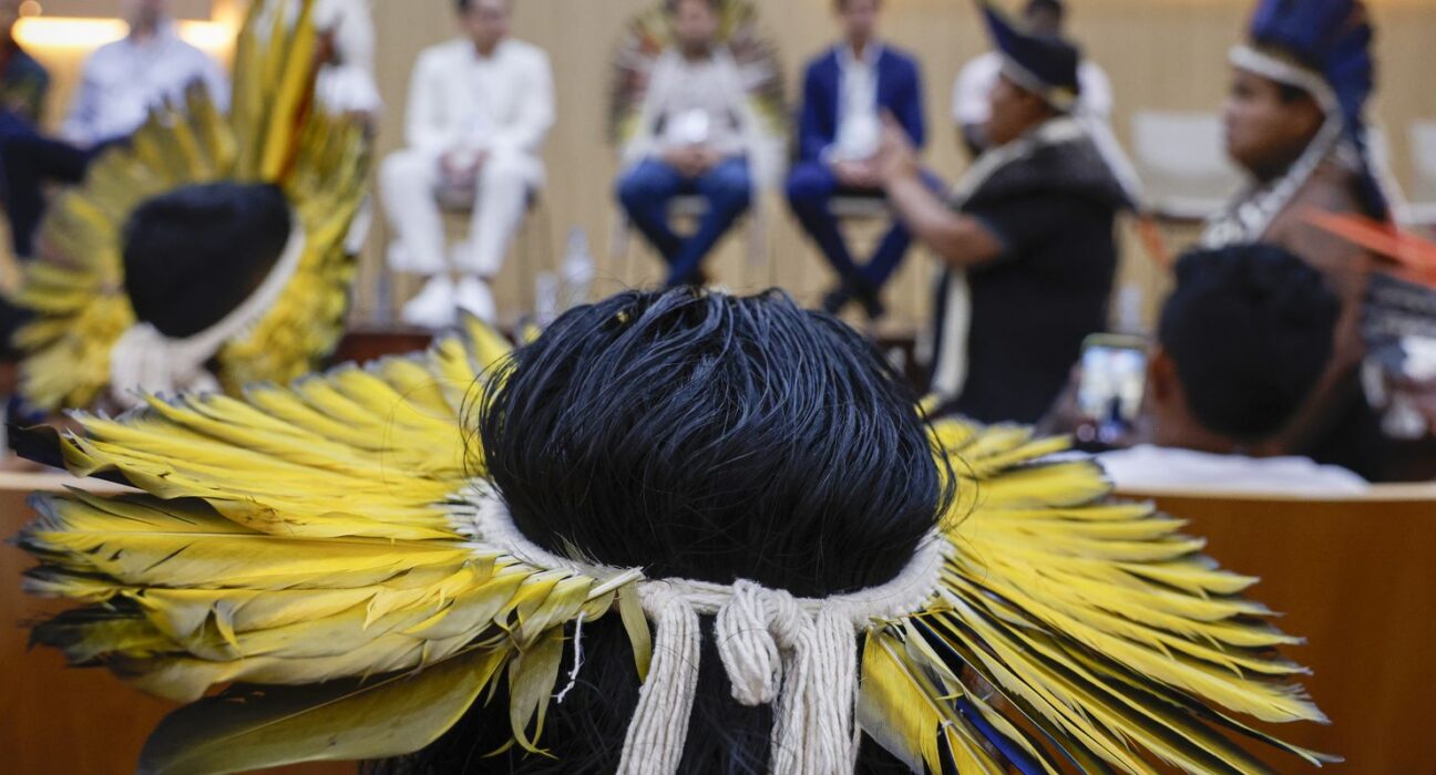 Vestibular da USP vai cobrar obras indígenas e quadrinhos