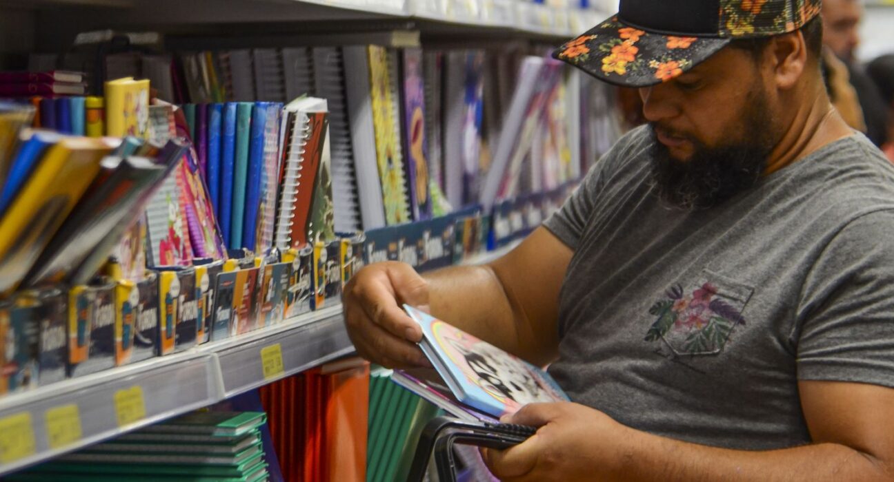 Maioria planeja reaproveitar material escolar na volta às aulas