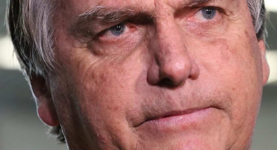 Moraes pede relatório de visitas e rotina de Bolsonaro na prisão