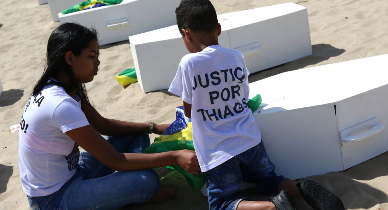 PMs acusados da morte de menino vão a júri popular, no Rio