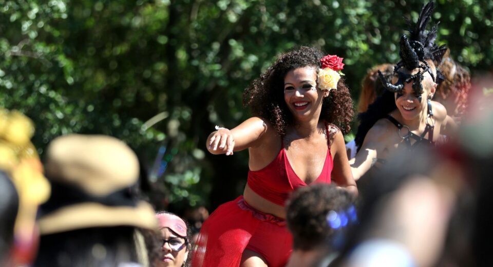 PM de SP terá esquema de atendimento especial a mulheres no Carnaval