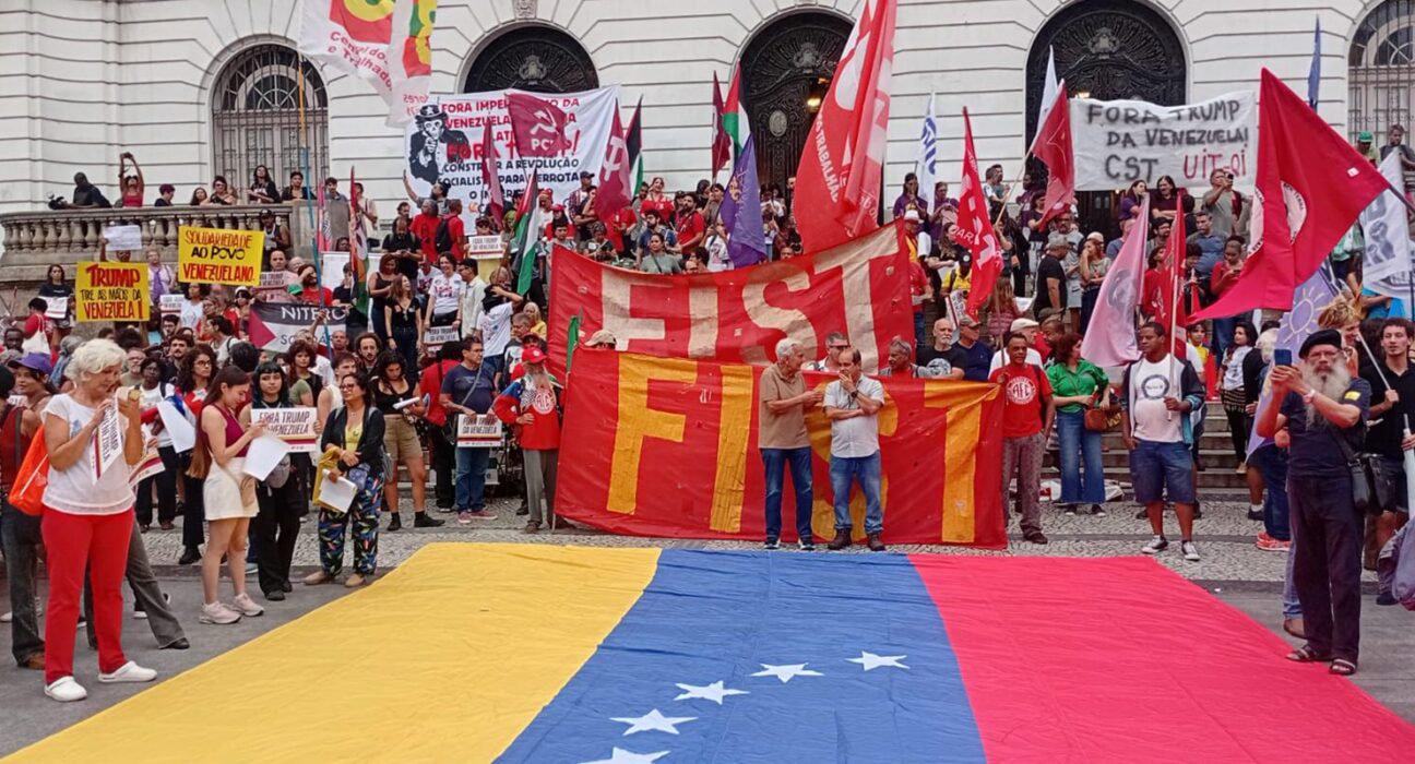No Rio, Cinelândia tem protesto contra sequestro de Nicolás Maduro