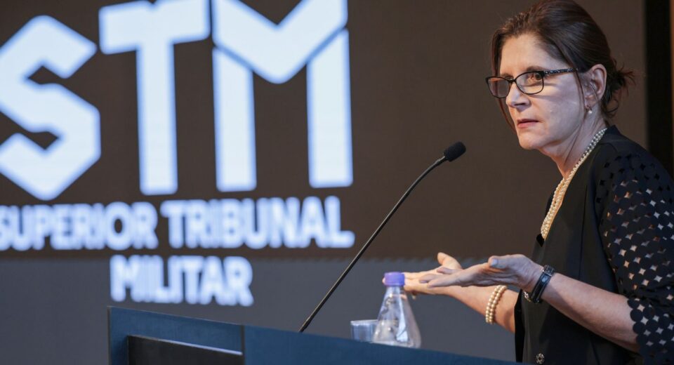 Bolsonaro fez descaso com preceitos éticos dos militares, diz MPM