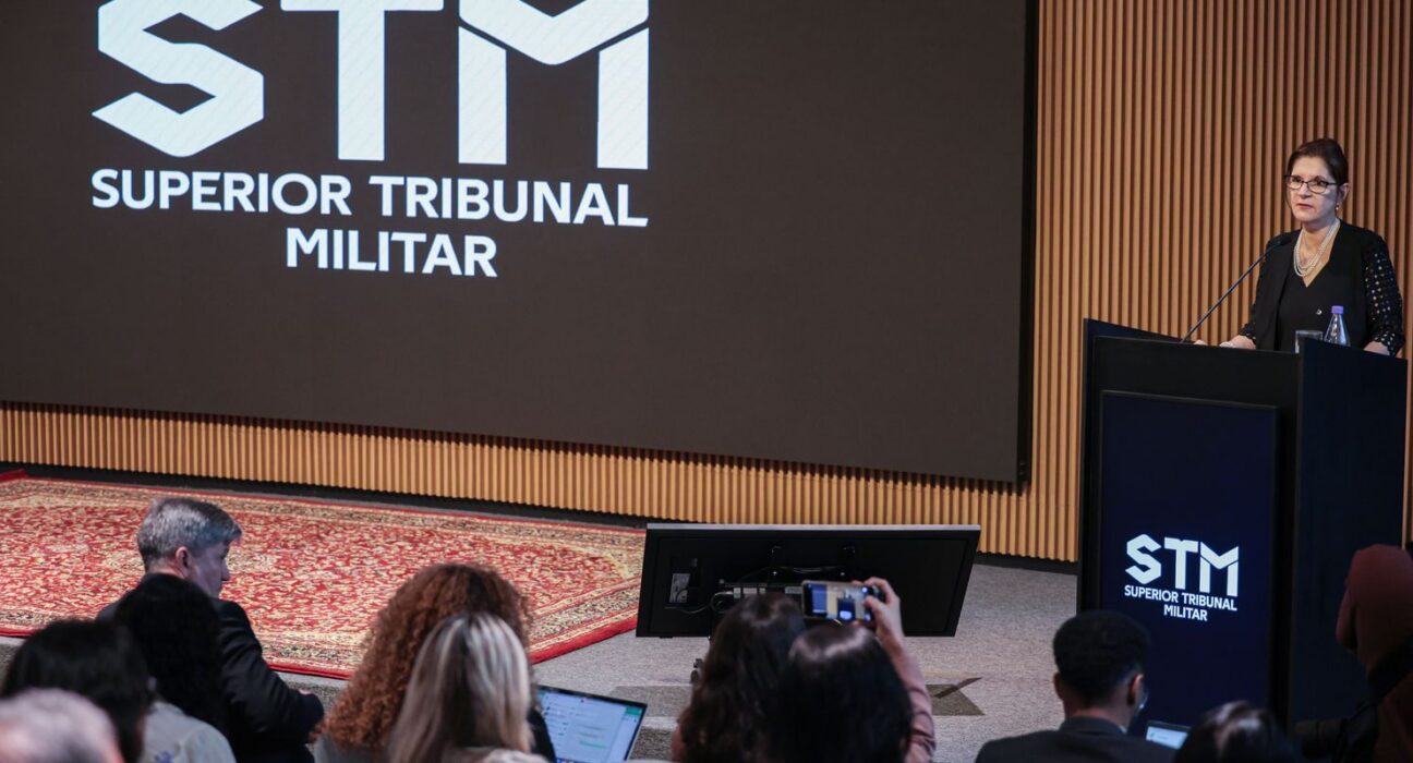 STM recebe pedido de perda de patente de Bolsonaro e mais 4 oficiais