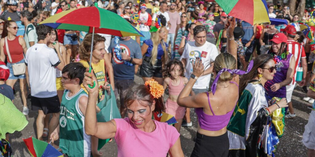 Galinho de Brasília honra a tradição do frevo e a paixão pelo futebol