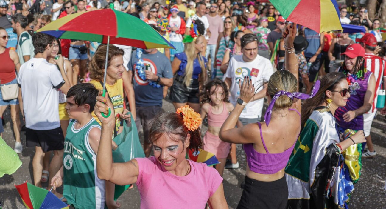 Galinho de Brasília honra a tradição do frevo e a paixão pelo futebol