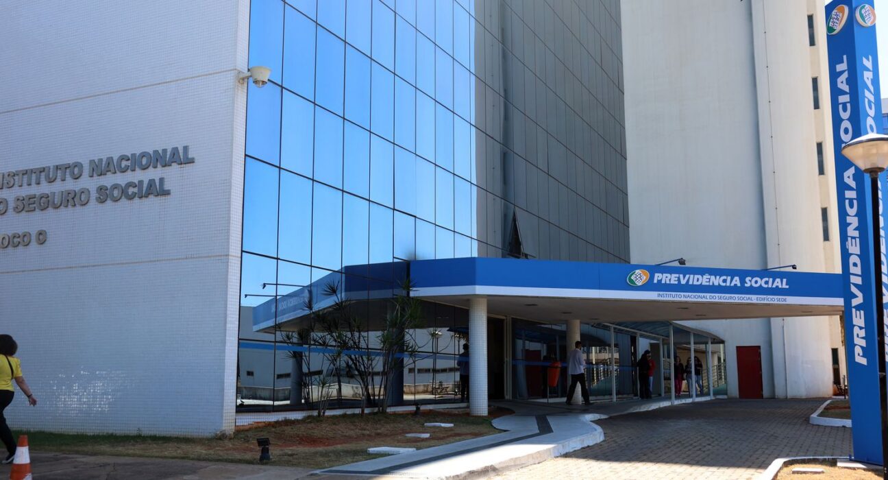 Tese da AGU obriga autor de feminicídio a ressarcir pensão do INSS