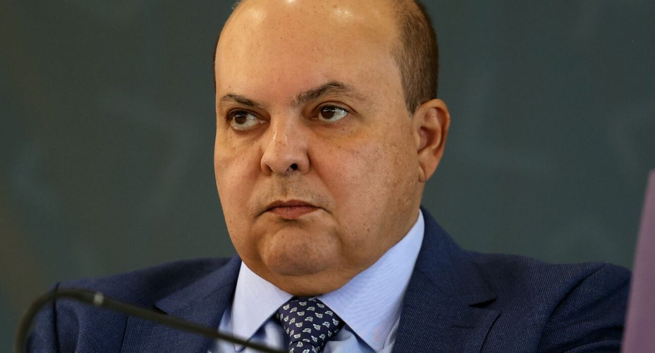 Após falta de Ibaneis em CPI, presidente pede convocação do governador