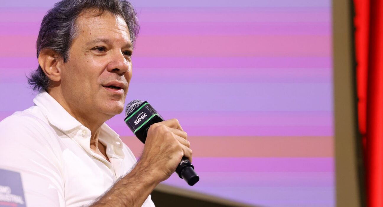 Banco Master é uma pancada no sistema bancário brasileiro, diz Haddad