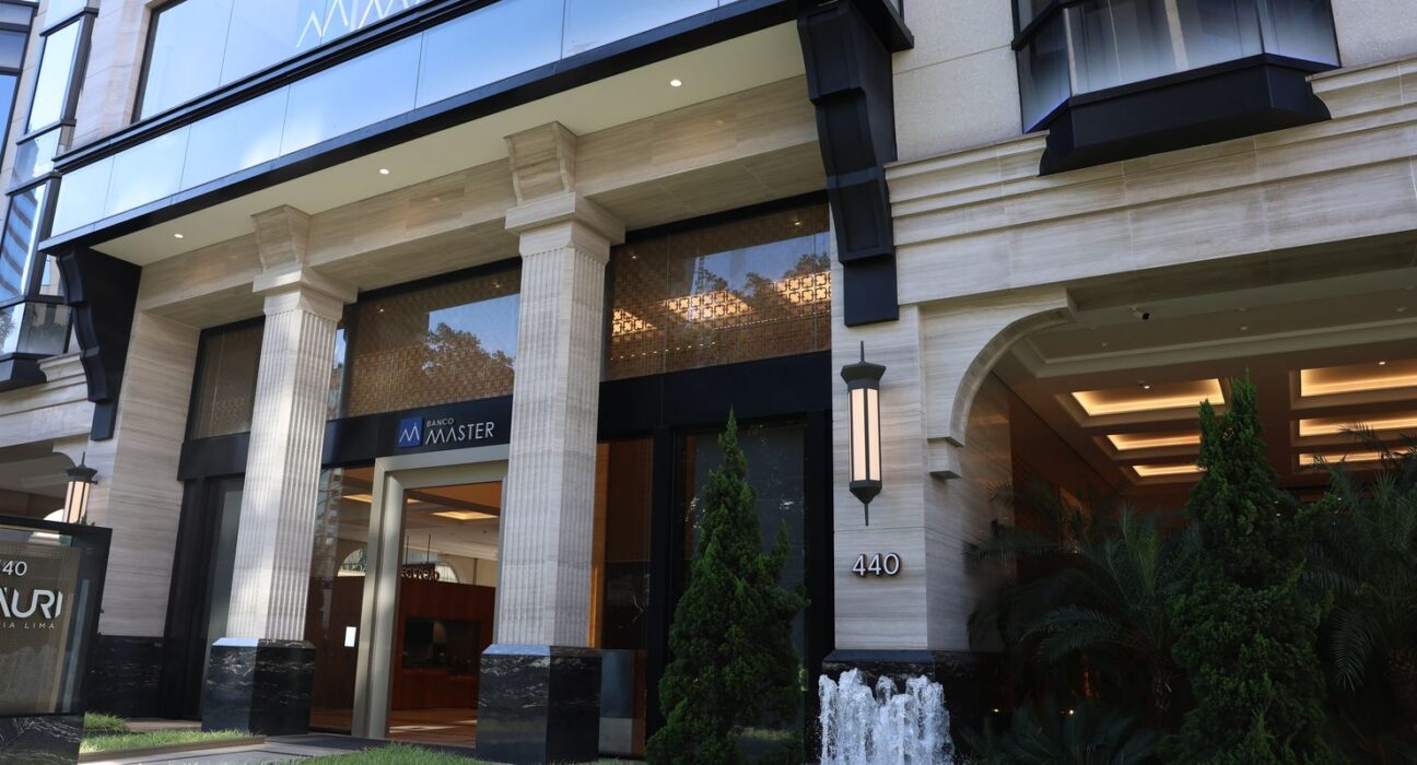 Mendonça tem nova reunião com PF e recebe relatório sobre Caso Master