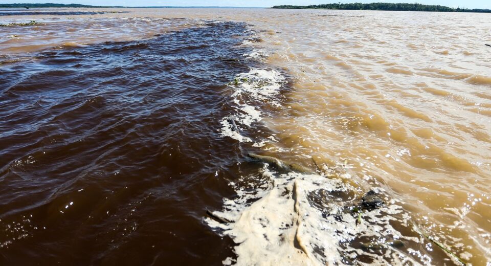 Naufrágio no Amazonas deixa dois mortos e sete pessoas desaparecidas