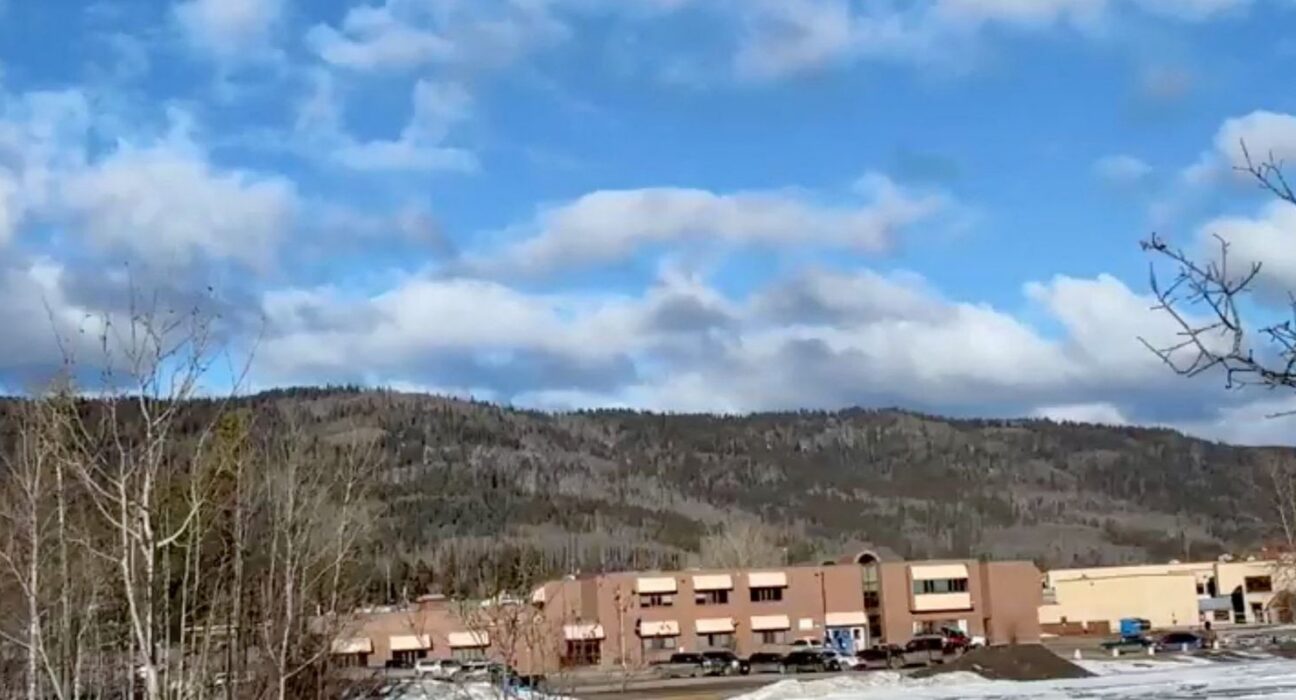 Ataque a tiros em escola no Canadá deixa 10 mortos