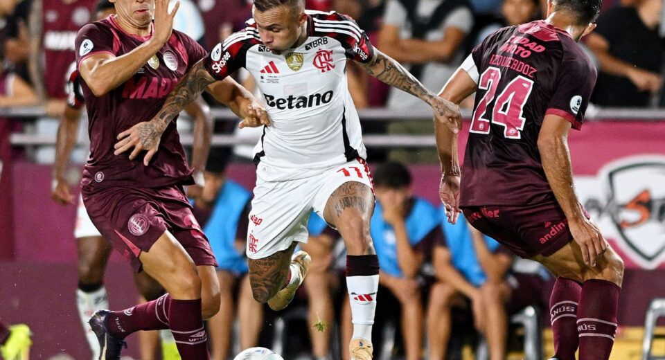 Rádio Nacional transmite decisão da Recopa entre Flamengo e Lanús