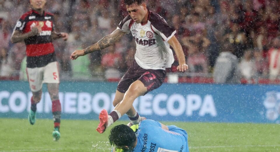 Flamengo luta, mas sucumbe diante do Lanús e perde título da Recopa