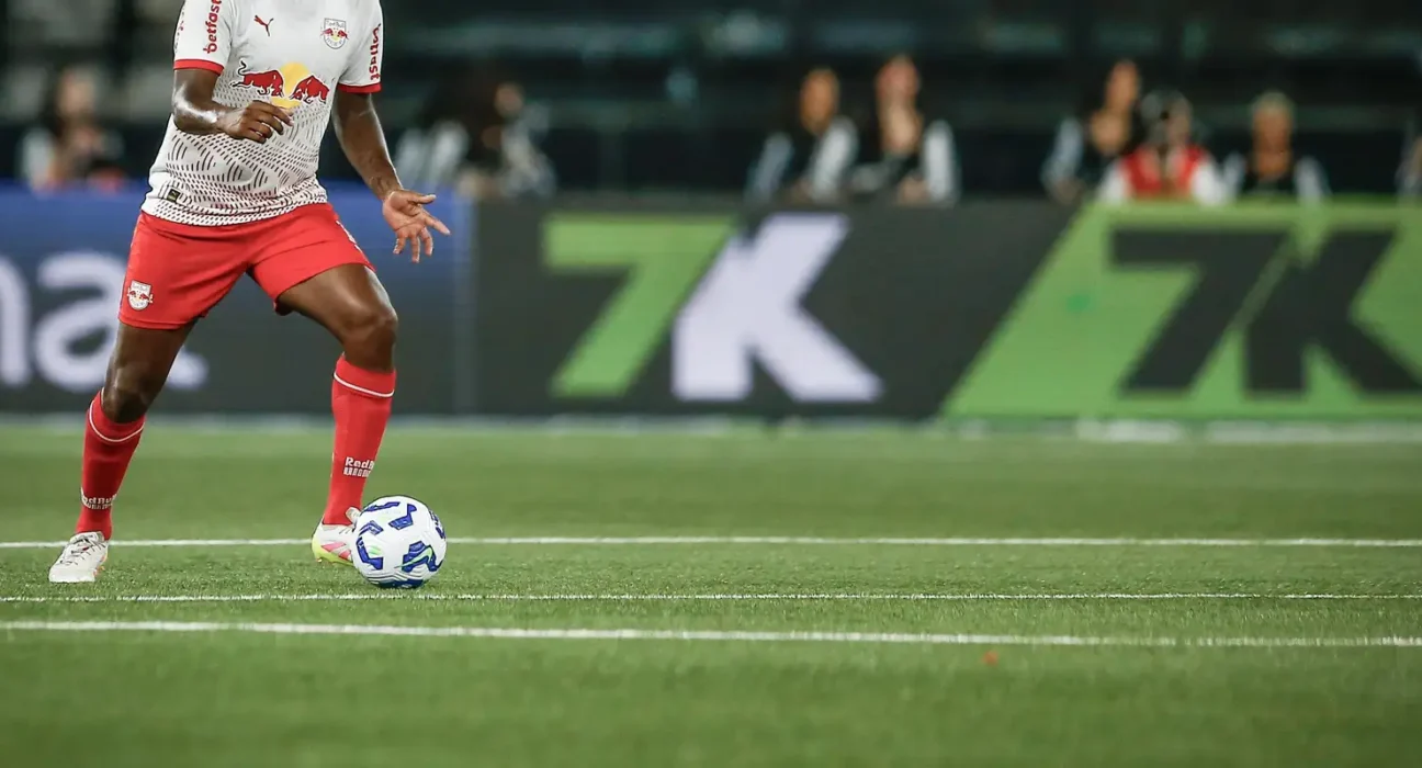 Jogador do Bragantino pede desculpas após fala machista contra árbitra