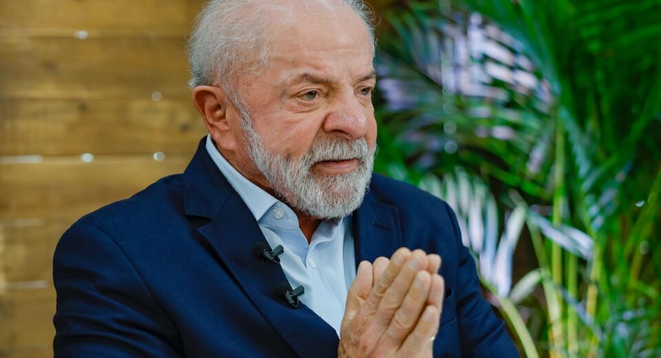 Lula pede mobilização contra "indústria de contar mentiras"