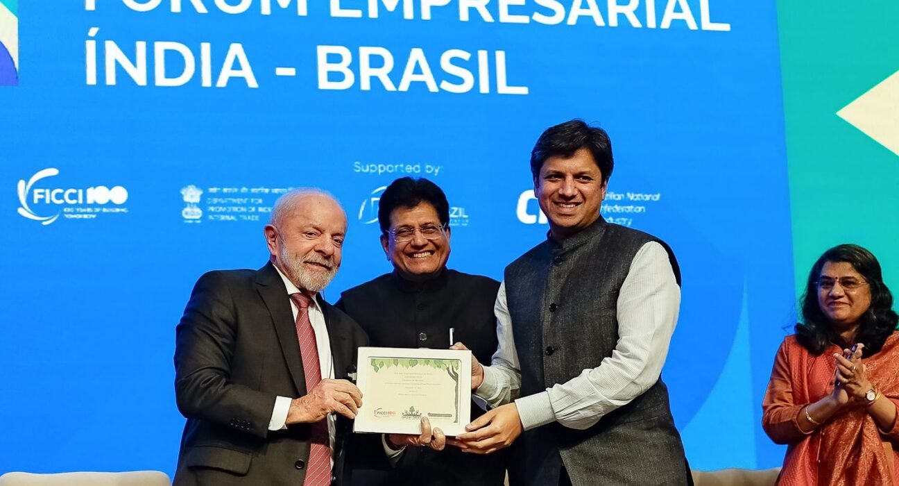 Embraer firma acordo para instalar linha de montagem na Índia