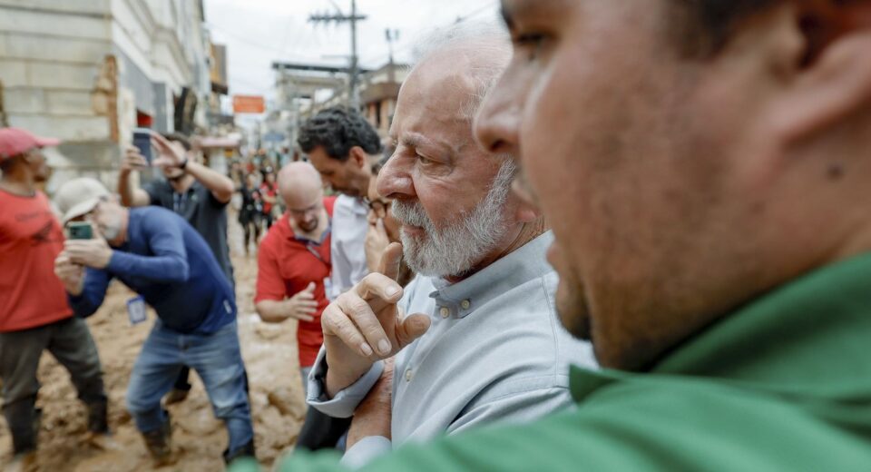 Perdas materiais serão recuperadas, diz Lula em visita a Minas Gerais