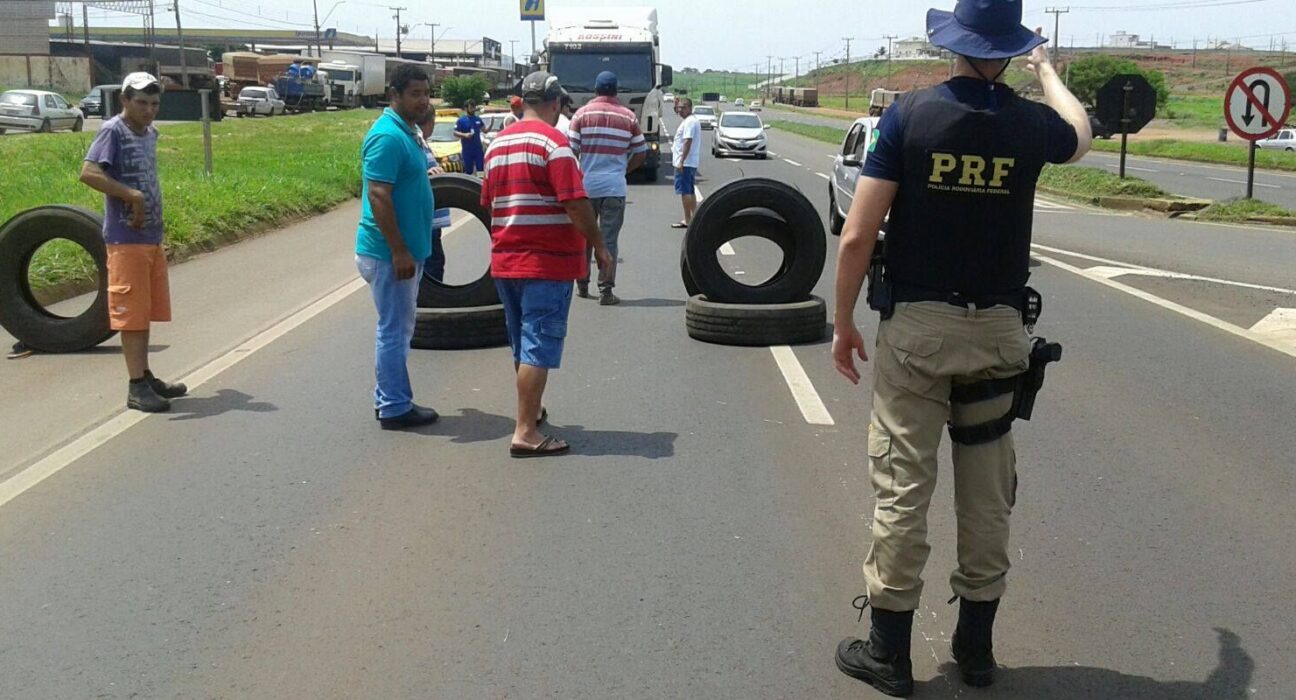 PRF intensifica fiscalização contra embriaguez ao volante no carnaval