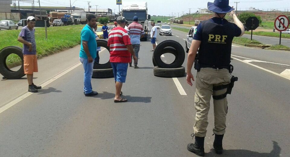 PRF intensifica fiscalização contra embriaguez ao volante no carnaval