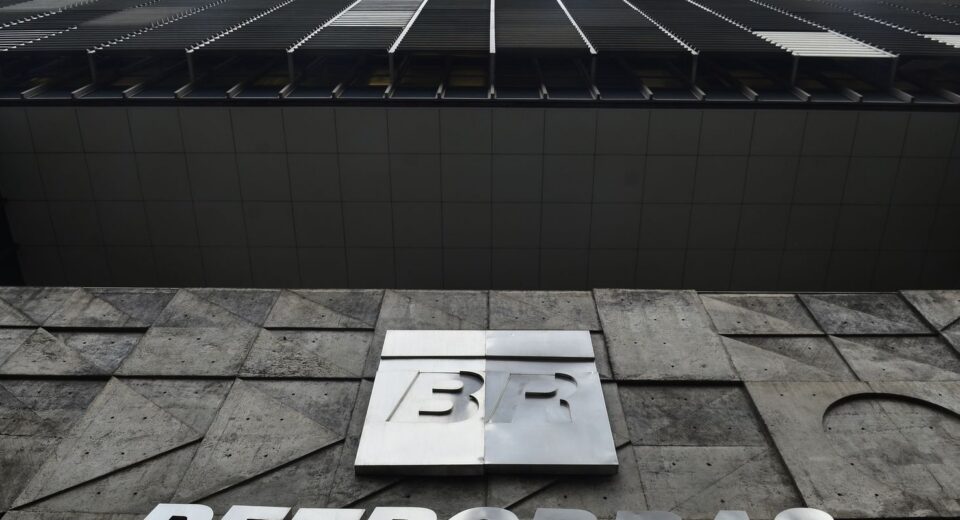 Petrobras compra 42,5% de bloco de exploração de petróleo na Namíbia