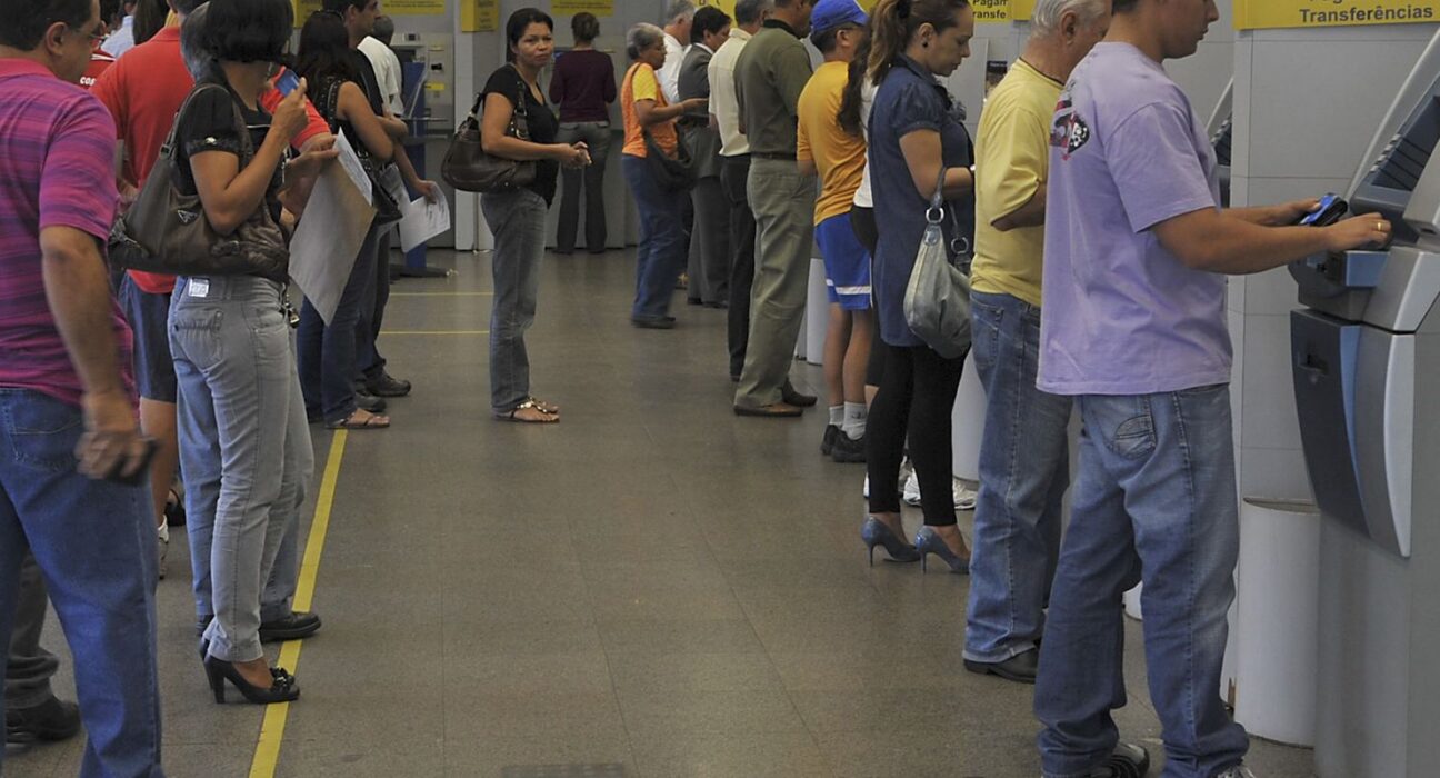 Veja como checar dados oficiais sobre a saúde financeira do seu banco