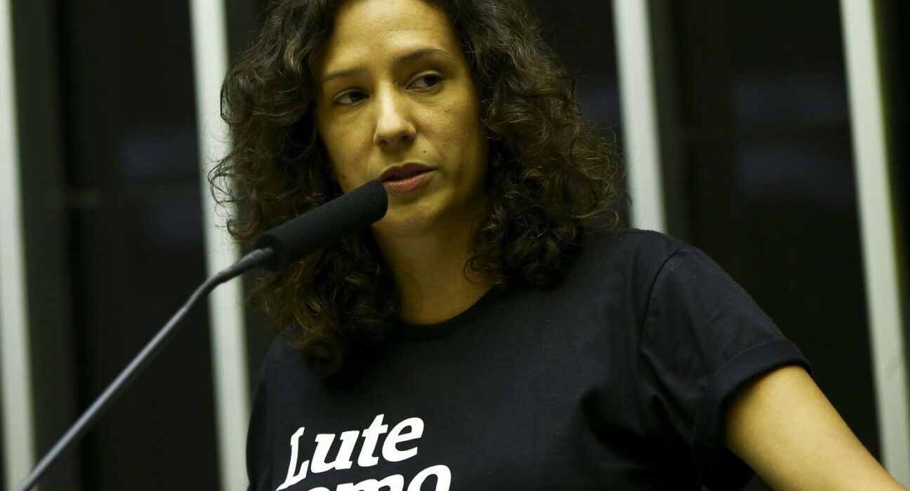 Justiça do Rio condena assassinos de Marielle Franco a indenizar viúva