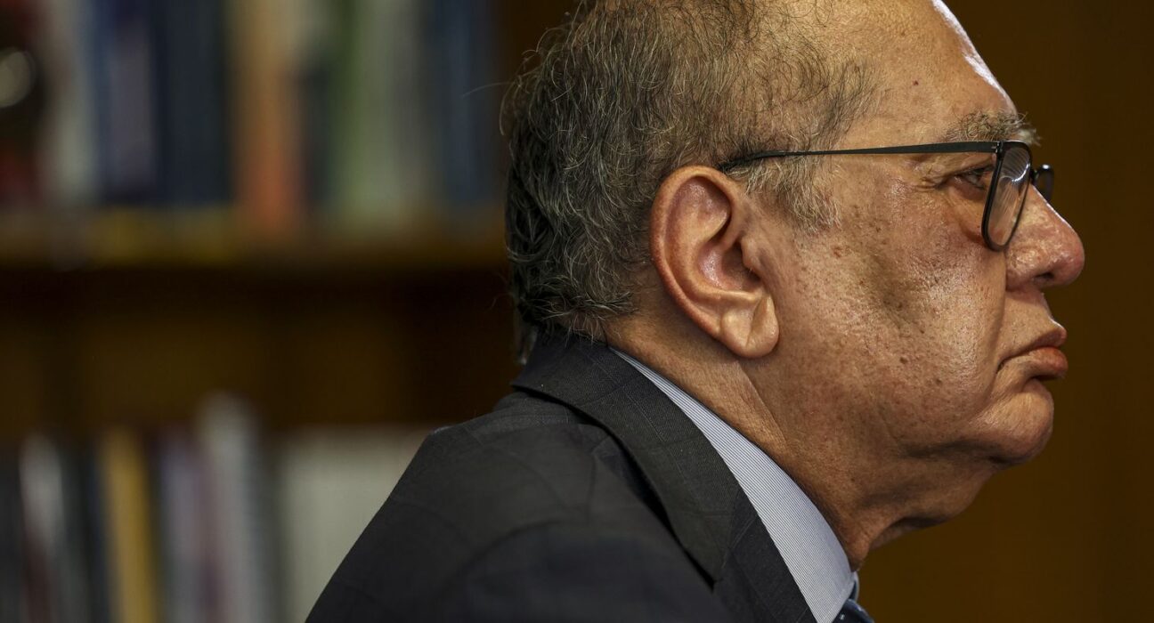 Gilmar Mendes suspende penduricalhos a membros do Judiciário e MP