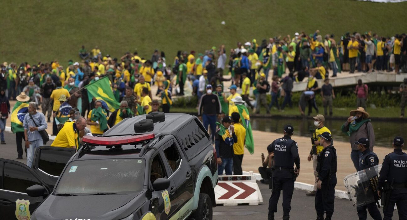 Moraes vota por rejeitar recurso de cúpula da PMDF condenada pelo 8/1