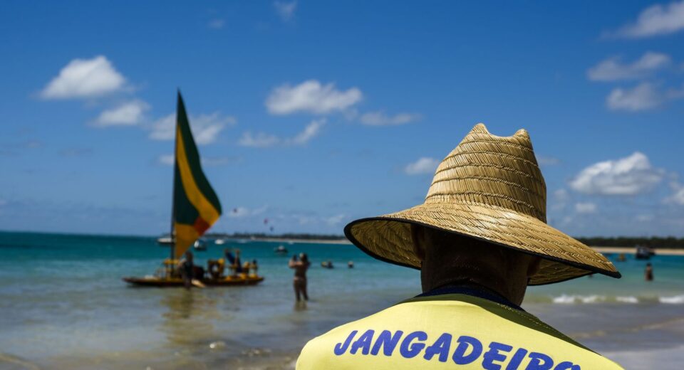 Senado aprova regras para empresas que prestam serviços a turistas