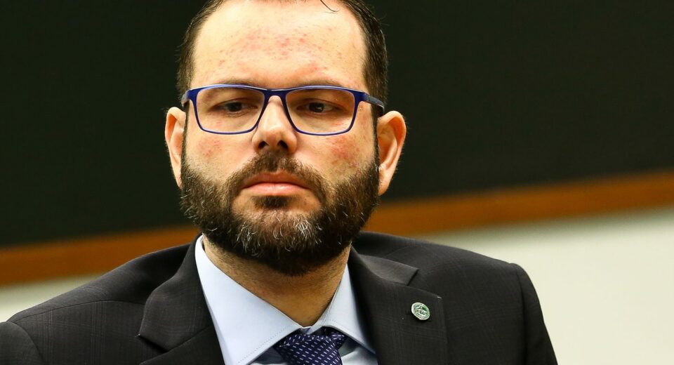 Relator no TSE vota contra cassação do senador Jorge Seif