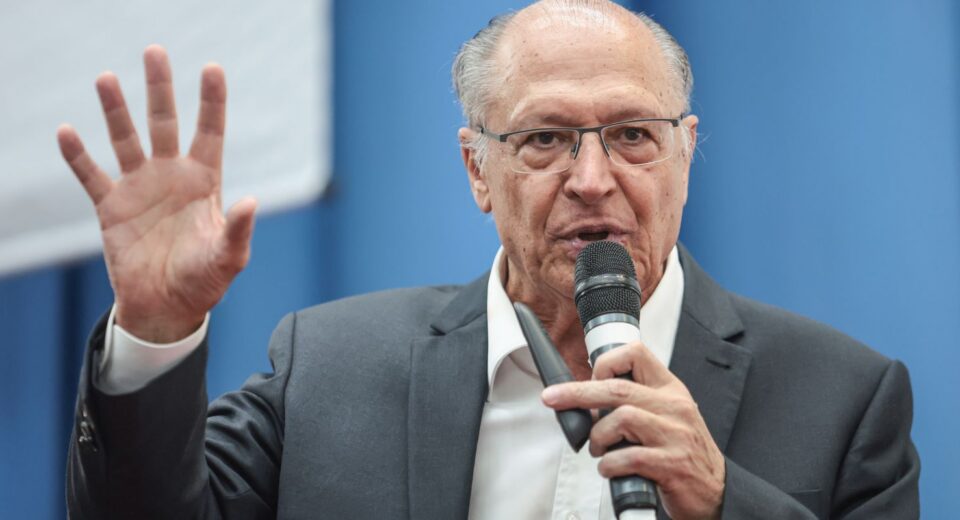 Alckmin anuncia regulamentação de salvaguardas em acordos comerciais