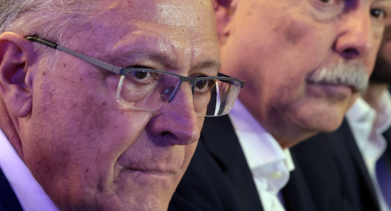 Governo prepara plano para socorrer setores afetados por tarifaço