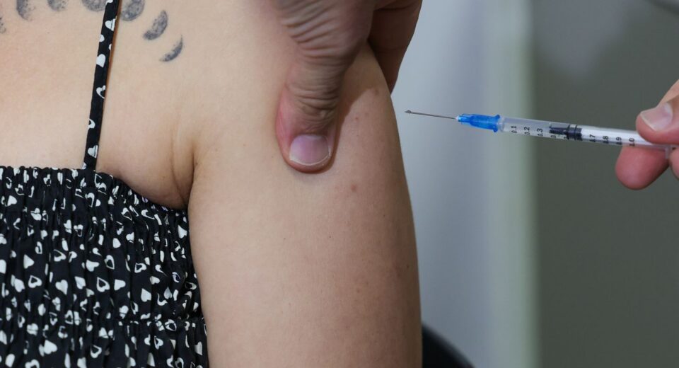 SP começa projeto-piloto de vacinação contra chikungunya em Mirassol